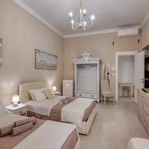 Pensionat Your House, Genua
